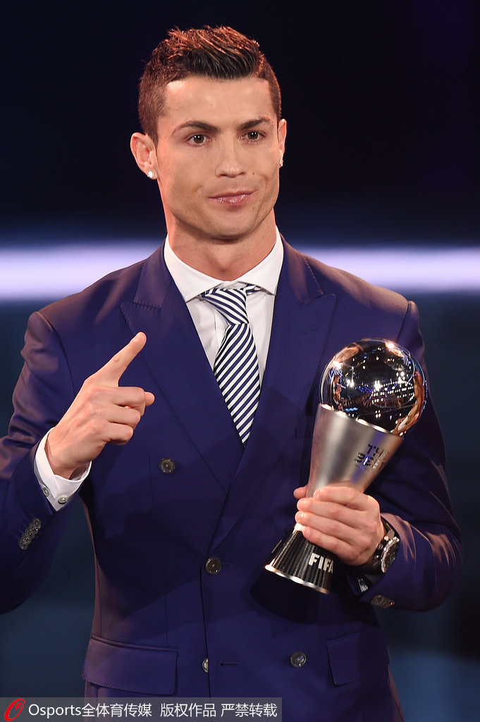 他敢于背身 他敢于背身